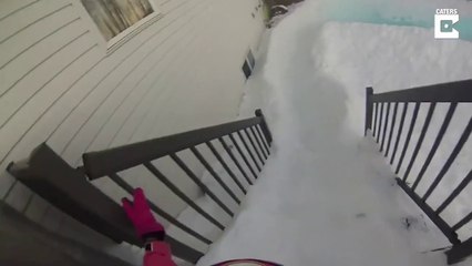 Ce papa a créé une piste de bobsleigh dans son jardin pour ses enfants