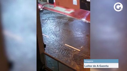 Vila Velha sofre com alagamentos após forte chuva desta quarta-feira (17)