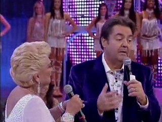 Hebe Camargo "Troféu Mário Lago" no "Domingão do Faustão"  (26/12/10)