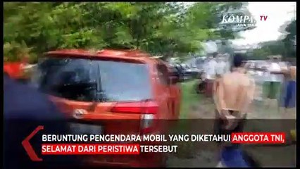 Angin Kencang , Mobil Hancur Tertimpa Pohon di Bangkalan