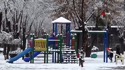 Diyarbakır güne beyaz örtüyle uyandı