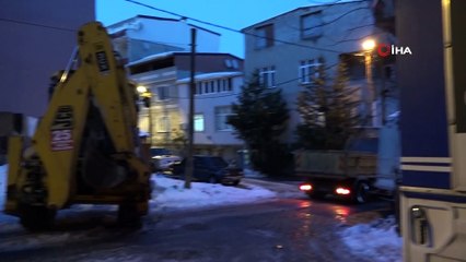 Esenyurt’ta kışla mücadele ekipleri çalışmalarına devam ediyor