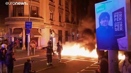 "الحرية" لبابلو هاسل.. ليلة ثانية من التظاهرات العنيفة في إسبانيا احتجاجاً على سجن مغنّي الراب