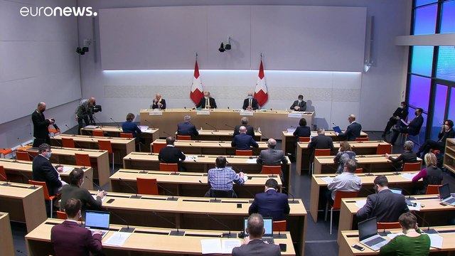 Швейцария готовится снимать ограничения