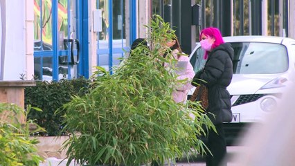 Contra viento y marea: Isa Pantoja sigue adelante con sus planes de boda