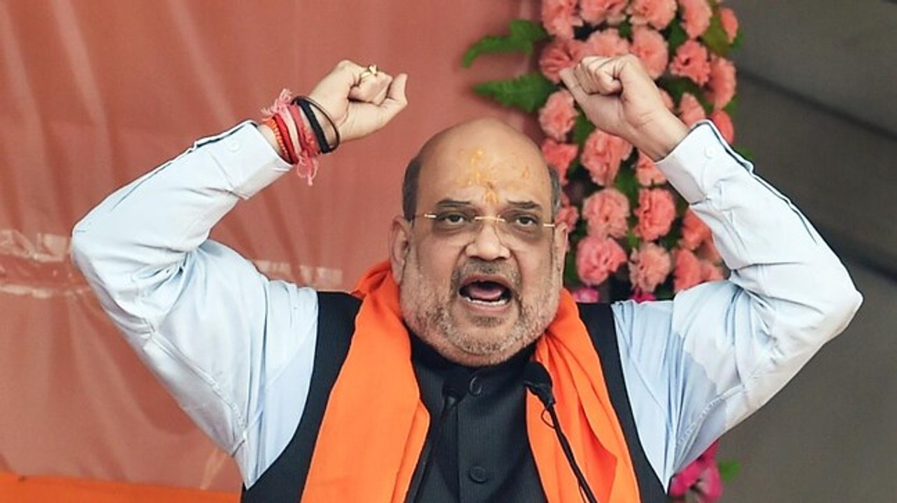 Amit Shah flags off final leg of BJP's 'Poriborton' Yatra in poll-bound West Bengal