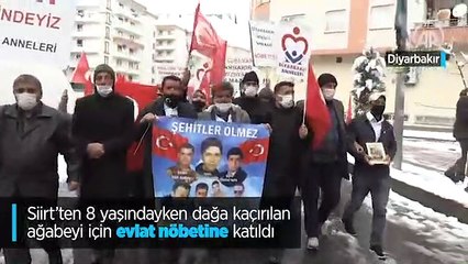 8 yaşındayken dağa kaçırılan ağabeyi için evlat nöbetine katıldı