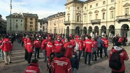 Montagna: in 400 in piazza ad Aosta per chiedere "ristori subito"