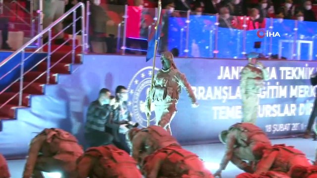 Bakan Soylu, Jandarma Teknik ve Yardımcı Branş Subay ve Astsubay Temel Kursiyerlerin Diploma Töreni'ne katıldı