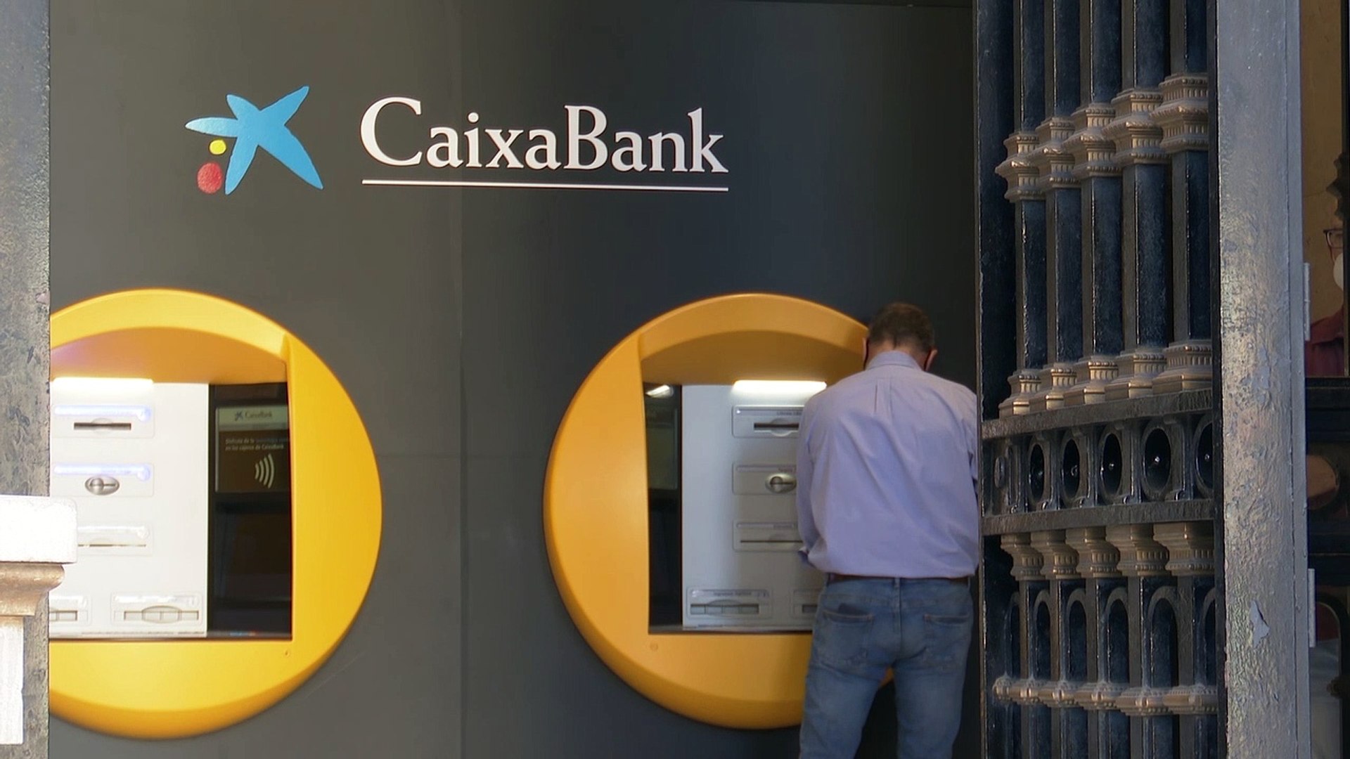 Caixabank celebrará todos sus consejos de administración y comités