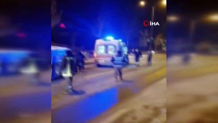 Download Video: Hasta nakli yapan ambulans, buzlu yolda yan yattı