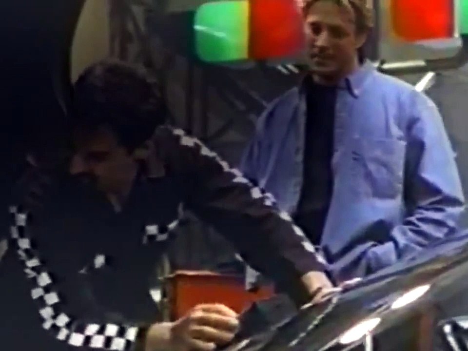 Viper - S 02 E 16 - Shutdown