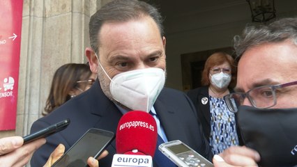 Ábalos pide a Ayuso "no competir con Casado" por petición cese de Iglesias