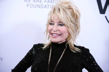 Dolly Parton Asks Tennessee Lawmakers Not to Build a Statue of Her at Capitol
