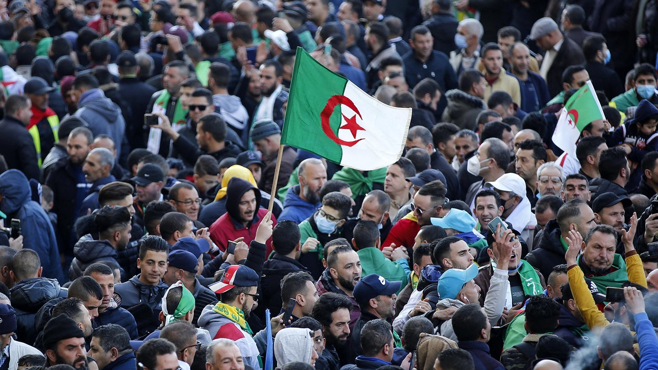 الجزائر تحتفي باليوم الوطني للشهيد