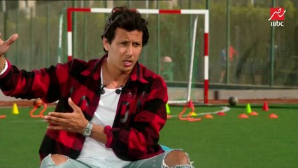 رد فعل مفاجئ من عمرو جمال بعد سؤال مهيب عبد الهادي له.. متخيل نفسك بالقميص الأبيض