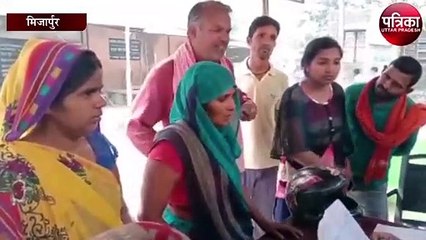 जमीनी विवाद में एक व्यक्ति का महिलाओं को मारने-पीटने का वीडियो वायरल