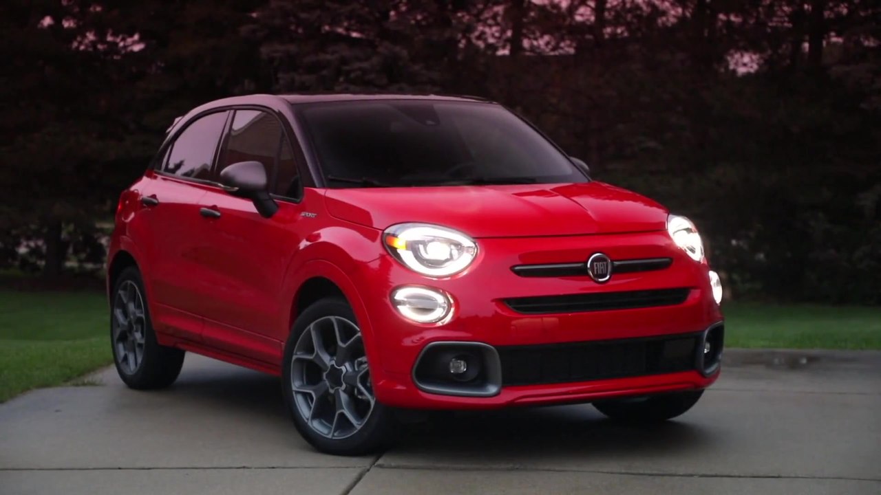 Modellfamilie Fiat 500 wird noch moderner und bietet mehr innovative Technologie