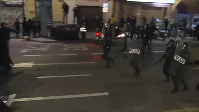 Tercera noche de disturbios por el encarcelamiento de Pablo Hasél