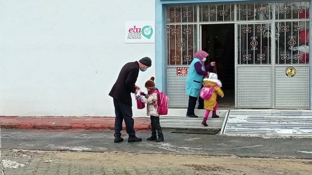 İSTANBUL - Köy okullarında yüz yüze eğitim başladı