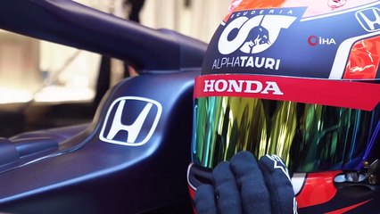 Scuderia AlphaTauri yeni aracını tanıttı