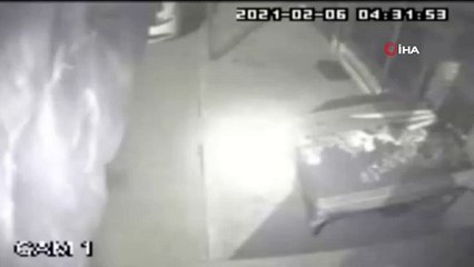 Manisa’da hırsızlık anı kamerada