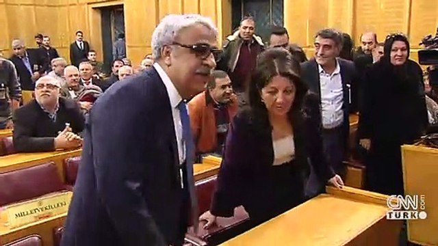 SON DAKİKA: Pervin Buldan'ın da aralarında olduğu HDP'li 9 milletvekili hakkında fezleke
