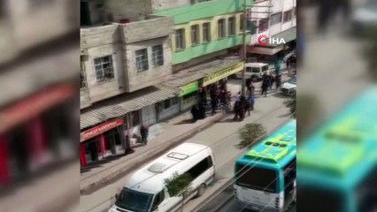 Şanlıurfa'da taşlı, sopalı kavga kamerada