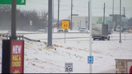 US: Severe cold, power outages in Texas turn deadly