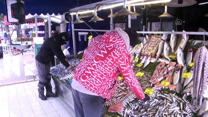 SAKARYA - Soğuk hava balık fiyatlarını arttırdı