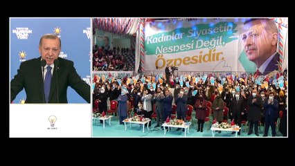 下载视频: ANKARA - Cumhurbaşkanı Erdoğan, video konferansla AK Parti Malatya İl Kadın Kolları 6. Olağan Kongresine katıldı (1)