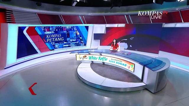 Puluhan Paus Terdampar di Pantai Bangkalan, Jawa Timur