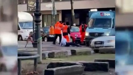 İşçi tulumu giyen 4 hırsız, sokak ortasında para nakil aracını böyle soydu!