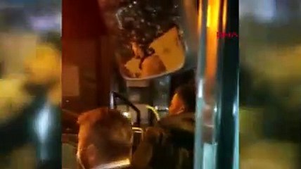 Esenyurt'ta iki İETT otobüsüne yumruklu tekmeli saldırı kamerada