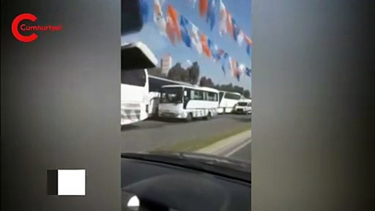 CHP'li Sertel videosunu paylaştı: Yüzlerce otob...
