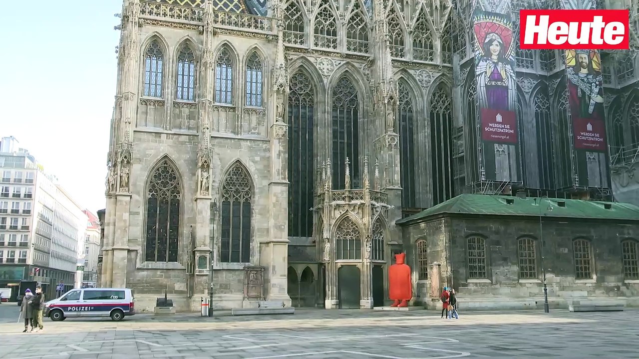 Gigantische Wärmeflasche sorgt in City für große Augen