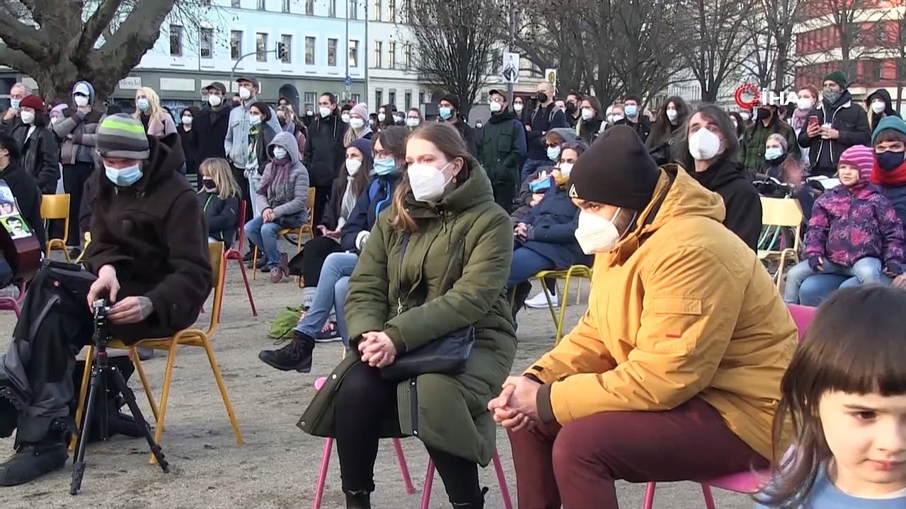 - Hanau saldırısının kurbanları Berlin’de anıldı