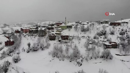 Zonguldak Ormanlarında Beyaz Gelinliğiyle Kartpostallık Görüntüler