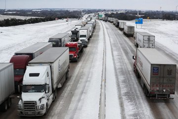 American Airlines Customers Can Now Donate to the Red Cross to Help Winter Storm Victims i