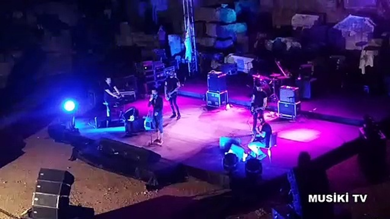 CEM ADRİAN - Ben Seni Çok Sevdim (Konser/Canlı)...