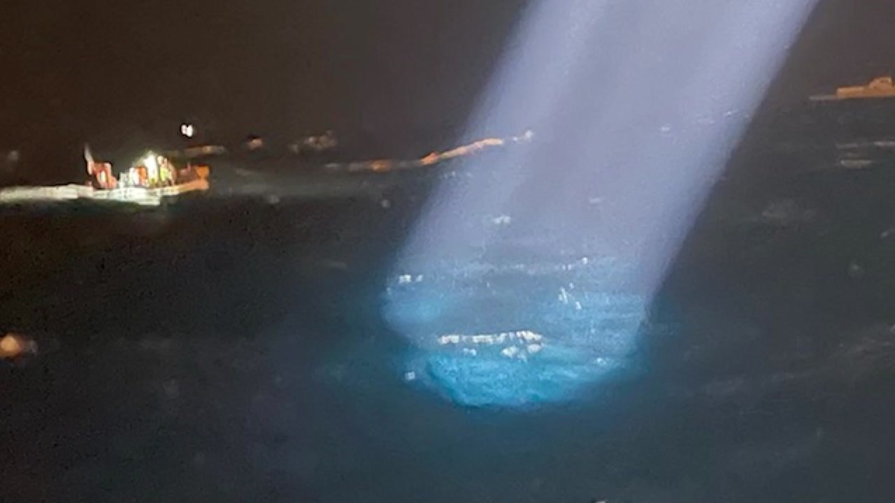 경주 앞바다 6명 탄 어선 전복...해경 이틀째 실종자 수색 / YTN