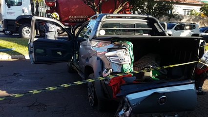 Strada e Montana se envolvem em colisão na avenida Rocha Pombo