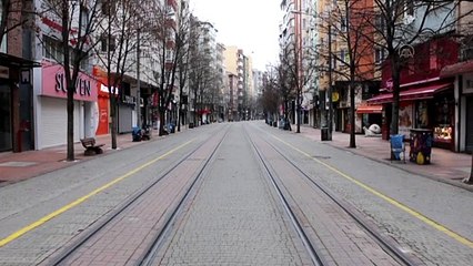 ESKİŞEHİR - Sokağa çıkma kısıtlamasına uyuluyor