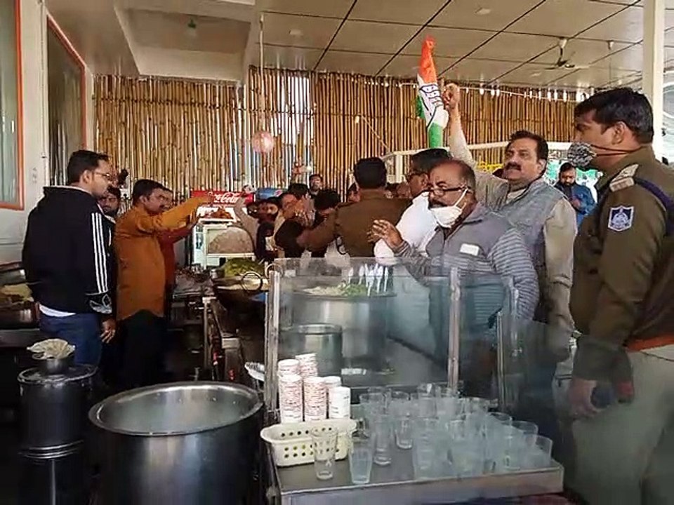 पेट्रोल डीजल व गैस के दामों में वृद्धि को लेकर शहर एवं जिला कांग्रेस ने करवाया बंद