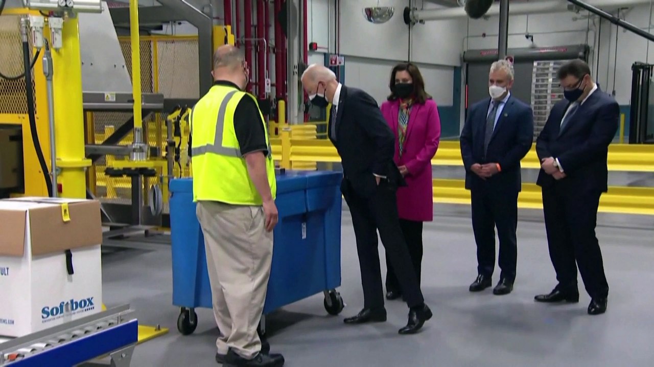 Biden: „die impfstoffe sind sicher"