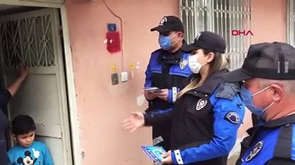 Polisten vatandaşlara sokak satıcısı gibi davranan dolandırıcılara karşı uyarı