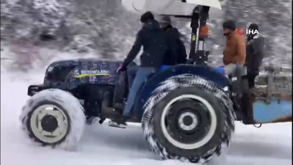 Çevreci gençlerden yaban hayatına yem desteği