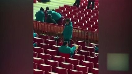 Ibrahimoviç'e Sırp taraftarlardan ırkçı saldırı: Müslüman gibi kokuyorsun