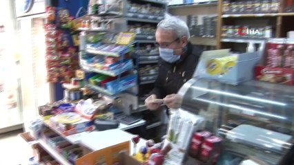 Çevreci Köpek ‘Zeytin’ Alışverişini Kendisi Yapıyor