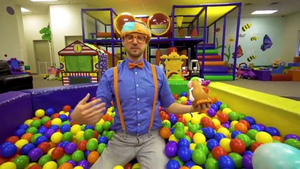 Tritura un Automóvil con la Excavadora de Blippi Español | Aprende a Deletrear para Niños part 2